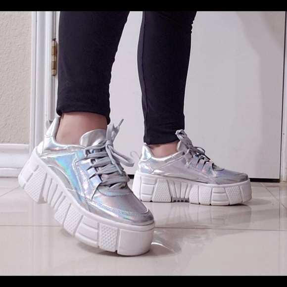 Sneakers - Picture 3 of 3